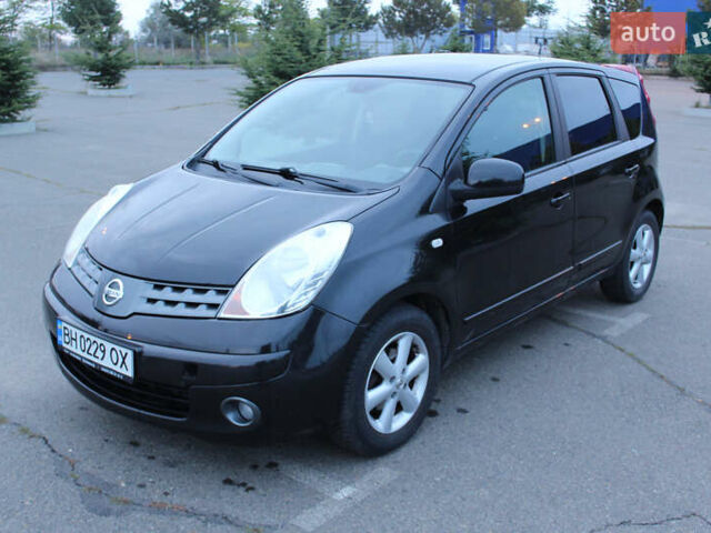 Чорний Ніссан Ноут, об'ємом двигуна 1.4 л та пробігом 190 тис. км за 4500 $, фото 1 на Automoto.ua