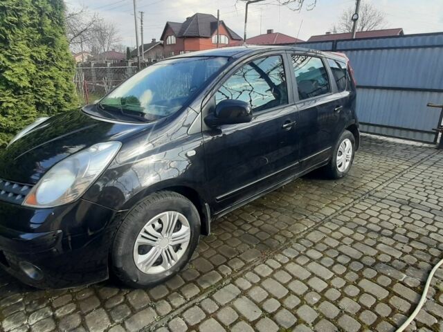 Чорний Ніссан Ноут, об'ємом двигуна 1.6 л та пробігом 169 тис. км за 6600 $, фото 1 на Automoto.ua