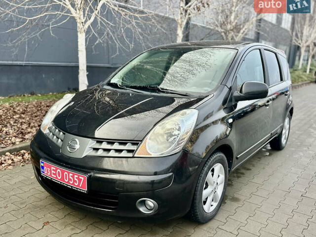 Черный Ниссан Ноут, объемом двигателя 1.6 л и пробегом 170 тыс. км за 6500 $, фото 1 на Automoto.ua