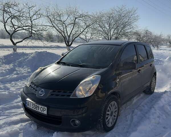 Чорний Ніссан Ноут, об'ємом двигуна 1.5 л та пробігом 126 тис. км за 6000 $, фото 1 на Automoto.ua