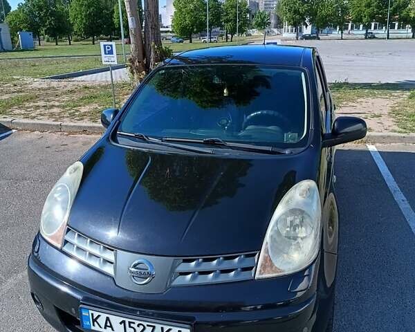 Черный Ниссан Ноут, объемом двигателя 1.6 л и пробегом 240 тыс. км за 5500 $, фото 1 на Automoto.ua