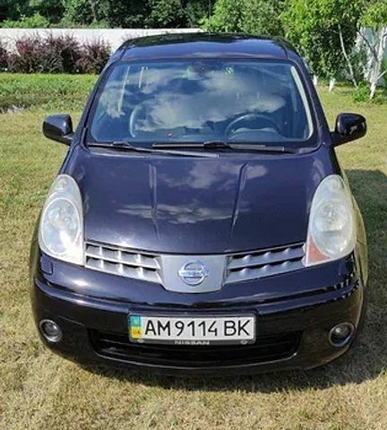 Черный Ниссан Ноут, объемом двигателя 1.6 л и пробегом 146 тыс. км за 6499 $, фото 1 на Automoto.ua