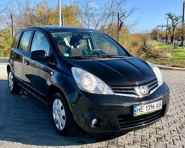 Чорний Ніссан Ноут, об'ємом двигуна 1.4 л та пробігом 139 тис. км за 5999 $, фото 1 на Automoto.ua