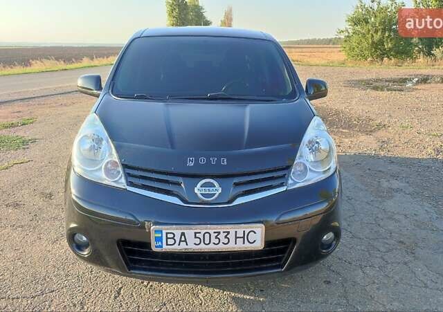 Черный Ниссан Ноут, объемом двигателя 1.39 л и пробегом 194 тыс. км за 5400 $, фото 1 на Automoto.ua