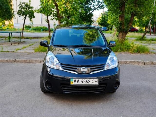 Черный Ниссан Ноут, объемом двигателя 1.4 л и пробегом 232 тыс. км за 6300 $, фото 1 на Automoto.ua