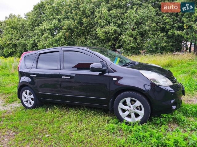 Чорний Ніссан Ноут, об'ємом двигуна 1.6 л та пробігом 138 тис. км за 7800 $, фото 1 на Automoto.ua