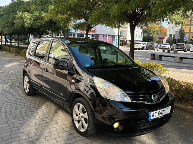 Черный Ниссан Ноут, объемом двигателя 1.6 л и пробегом 219 тыс. км за 8500 $, фото 1 на Automoto.ua