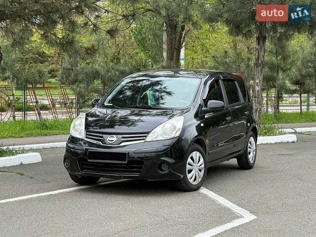 Черный Ниссан Ноут, объемом двигателя 1.6 л и пробегом 137 тыс. км за 7900 $, фото 1 на Automoto.ua