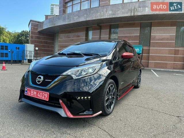 Черный Ниссан Ноут, объемом двигателя 1.2 л и пробегом 67 тыс. км за 13500 $, фото 1 на Automoto.ua