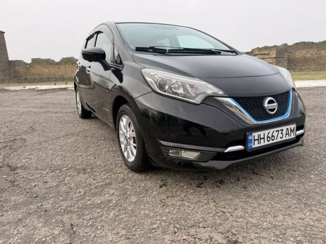 Чорний Ніссан Ноут, об'ємом двигуна 1.2 л та пробігом 37 тис. км за 12000 $, фото 1 на Automoto.ua