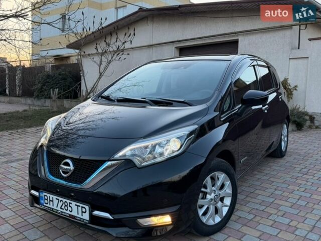 Черный Ниссан Ноут, объемом двигателя 1.2 л и пробегом 104 тыс. км за 11700 $, фото 1 на Automoto.ua