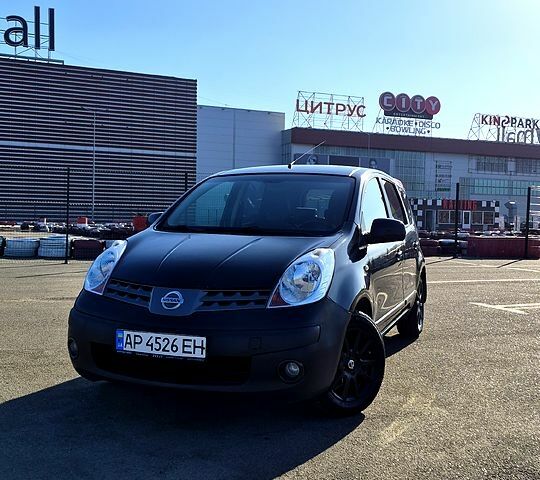 Чорний Ніссан Ноут, об'ємом двигуна 1.6 л та пробігом 139 тис. км за 5900 $, фото 1 на Automoto.ua