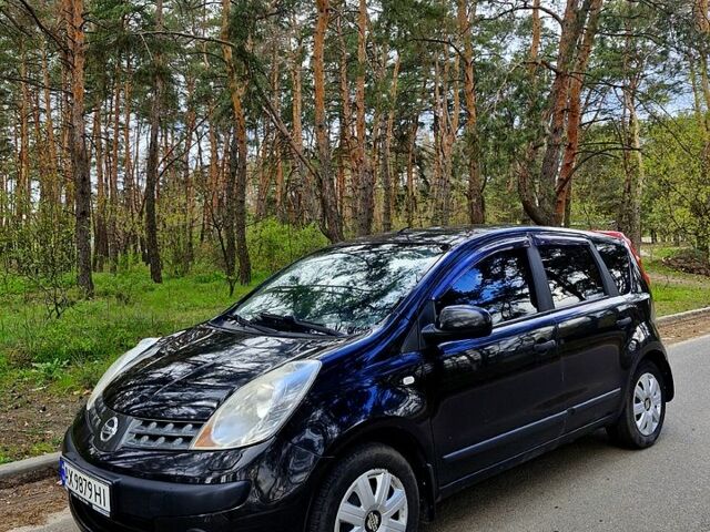 Черный Ниссан Ноут, объемом двигателя 1.4 л и пробегом 198 тыс. км за 4000 $, фото 1 на Automoto.ua