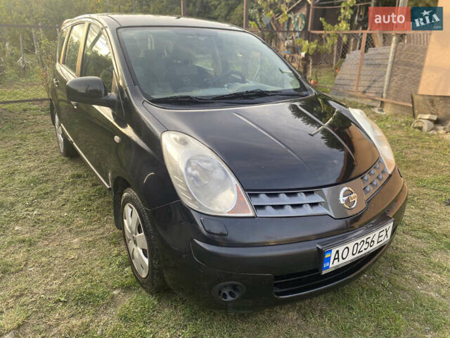 Черный Ниссан Ноут, объемом двигателя 1.4 л и пробегом 140 тыс. км за 5500 $, фото 1 на Automoto.ua