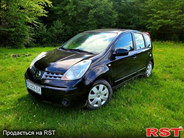 Черный Ниссан Ноут, объемом двигателя 1.4 л и пробегом 135 тыс. км за 5100 $, фото 1 на Automoto.ua