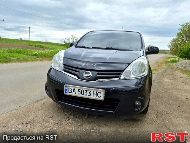 Черный Ниссан Ноут, объемом двигателя 1.4 л и пробегом 201 тыс. км за 5500 $, фото 1 на Automoto.ua