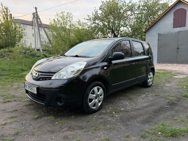 Черный Ниссан Ноут, объемом двигателя 1.4 л и пробегом 250 тыс. км за 5000 $, фото 1 на Automoto.ua