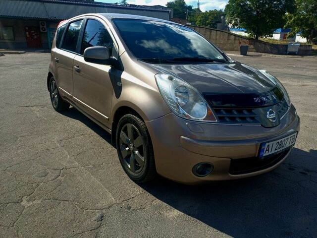Коричневий Ніссан Ноут, об'ємом двигуна 1.6 л та пробігом 235 тис. км за 6300 $, фото 1 на Automoto.ua