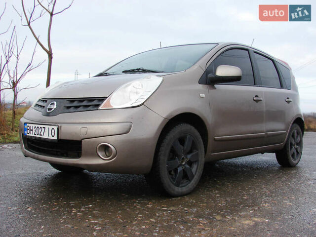 Коричневий Ніссан Ноут, об'ємом двигуна 1.6 л та пробігом 237 тис. км за 5500 $, фото 1 на Automoto.ua