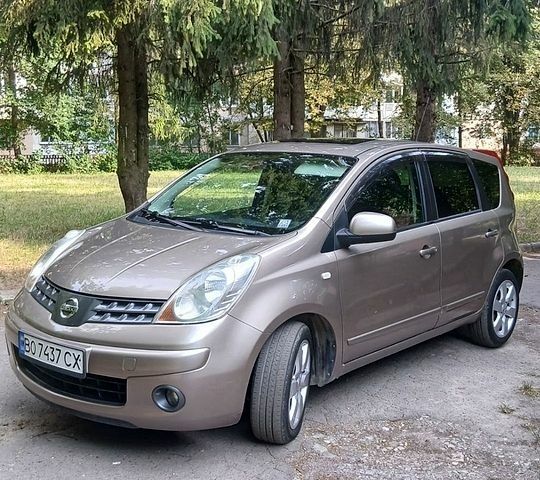 Коричневий Ніссан Ноут, об'ємом двигуна 1.39 л та пробігом 240 тис. км за 4000 $, фото 1 на Automoto.ua