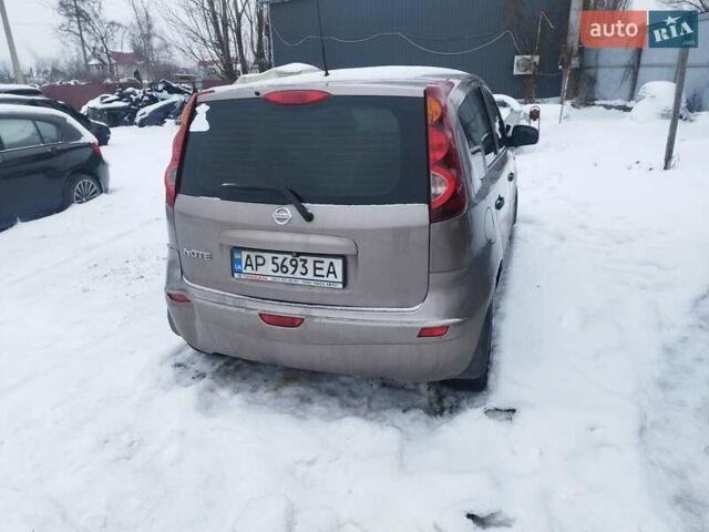 Коричневый Ниссан Ноут, объемом двигателя 1.6 л и пробегом 200 тыс. км за 2999 $, фото 1 на Automoto.ua