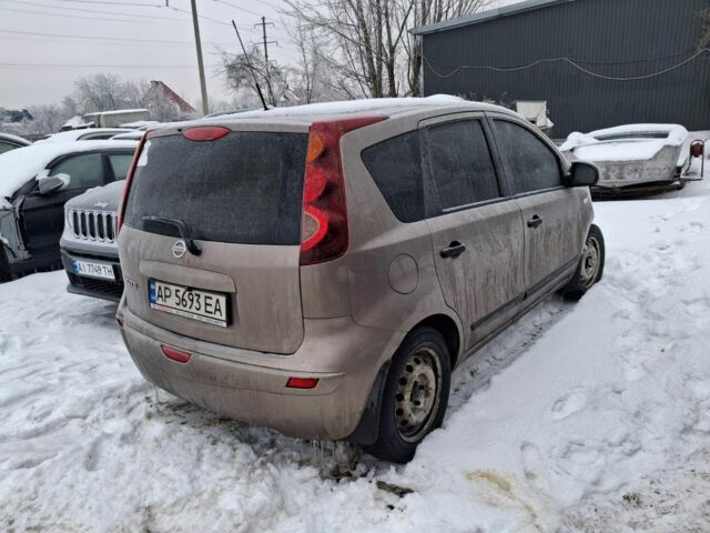 Коричневий Ніссан Ноут, об'ємом двигуна 1.6 л та пробігом 200 тис. км за 2800 $, фото 1 на Automoto.ua