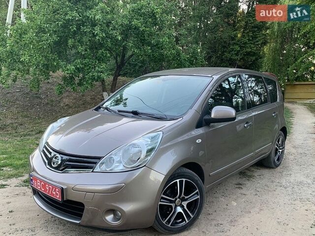 Коричневий Ніссан Ноут, об'ємом двигуна 1.6 л та пробігом 235 тис. км за 8500 $, фото 1 на Automoto.ua