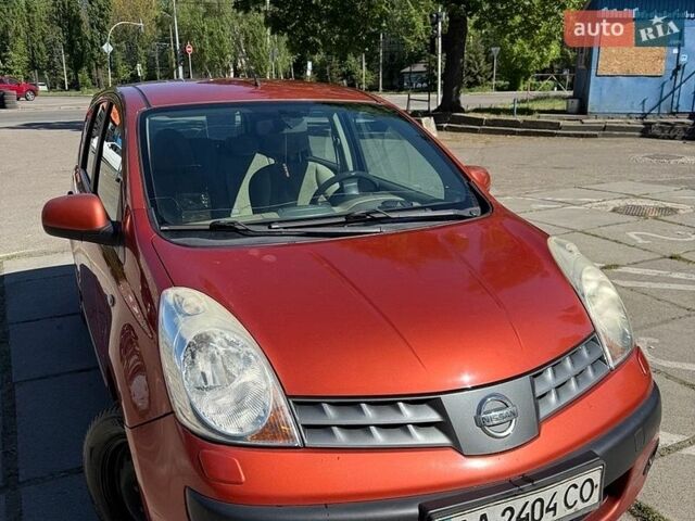 Красный Ниссан Ноут, объемом двигателя 1.6 л и пробегом 183 тыс. км за 6000 $, фото 1 на Automoto.ua