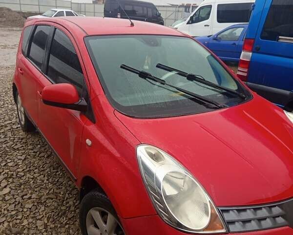 Красный Ниссан Ноут, объемом двигателя 1.39 л и пробегом 250 тыс. км за 3300 $, фото 1 на Automoto.ua