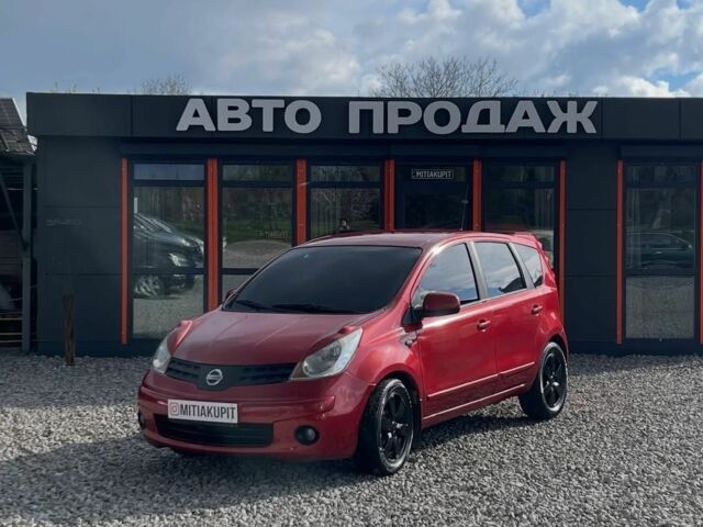 Красный Ниссан Ноут, объемом двигателя 0 л и пробегом 176 тыс. км за 4999 $, фото 1 на Automoto.ua