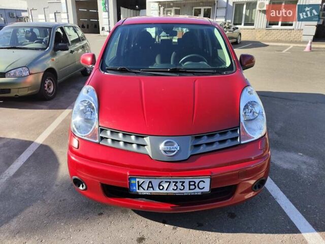 Красный Ниссан Ноут, объемом двигателя 1.6 л и пробегом 185 тыс. км за 6500 $, фото 1 на Automoto.ua