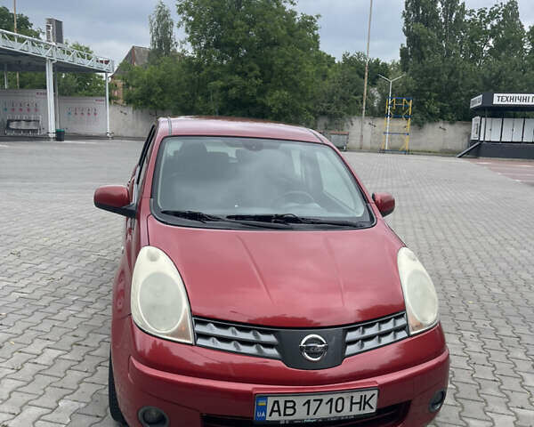 Ниссан Ноут 2008 в Виннице на Automoto.ua Красный Ниссан Ноут, объемом двигателя 1.4 л и пробегом 294 тыс. км за 4900 $, фото 1 на Automoto.ua