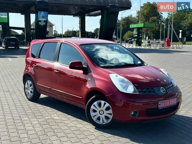 Красный Ниссан Ноут, объемом двигателя 1.4 л и пробегом 220 тыс. км за 4400 $, фото 1 на Automoto.ua