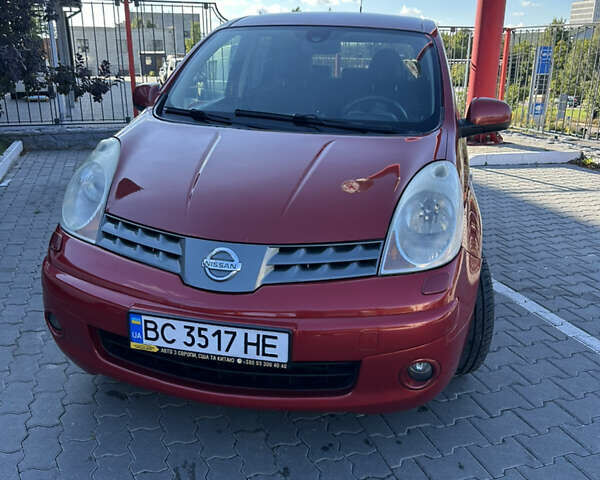 Красный Ниссан Ноут, объемом двигателя 1.6 л и пробегом 230 тыс. км за 6100 $, фото 1 на Automoto.ua