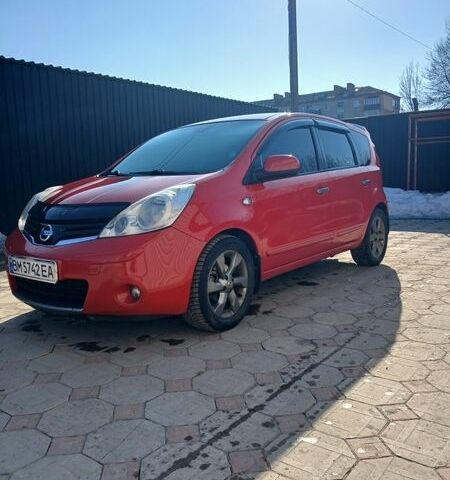 Красный Ниссан Ноут, объемом двигателя 1.46 л и пробегом 225 тыс. км за 6500 $, фото 1 на Automoto.ua