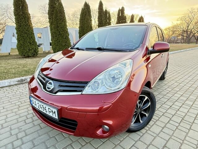 Красный Ниссан Ноут, объемом двигателя 1.6 л и пробегом 145 тыс. км за 8300 $, фото 1 на Automoto.ua