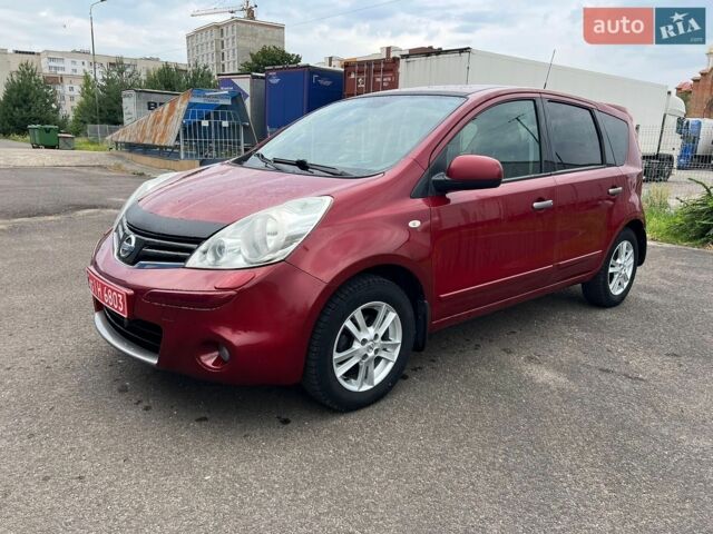 Красный Ниссан Ноут, объемом двигателя 1.4 л и пробегом 186 тыс. км за 5850 $, фото 1 на Automoto.ua