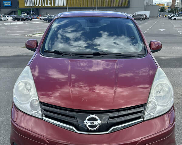 Красный Ниссан Ноут, объемом двигателя 1.39 л и пробегом 135 тыс. км за 5800 $, фото 1 на Automoto.ua