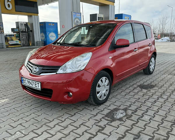 Красный Ниссан Ноут, объемом двигателя 1.5 л и пробегом 151 тыс. км за 5900 $, фото 1 на Automoto.ua