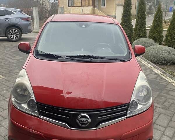 Красный Ниссан Ноут, объемом двигателя 1.46 л и пробегом 150 тыс. км за 6500 $, фото 1 на Automoto.ua