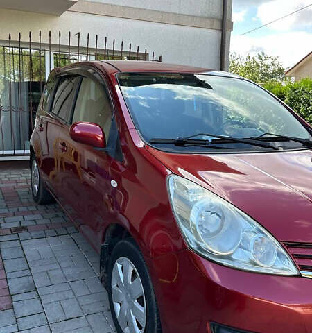 Червоний Ніссан Ноут, об'ємом двигуна 1.5 л та пробігом 82 тис. км за 7500 $, фото 1 на Automoto.ua