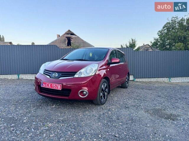 Красный Ниссан Ноут, объемом двигателя 1.4 л и пробегом 200 тыс. км за 6200 $, фото 1 на Automoto.ua