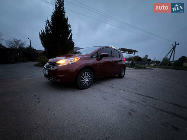 Ніссан Ноут 2016 у Бердичеве на Automoto.ua Червоний Ніссан Ноут, об'ємом двигуна 1.6 л та пробігом 196 тис. км за 6999 $, фото 1 на Automoto.ua