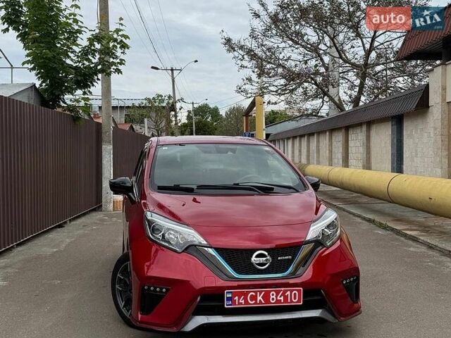 Красный Ниссан Ноут, объемом двигателя 1.2 л и пробегом 89 тыс. км за 12500 $, фото 1 на Automoto.ua