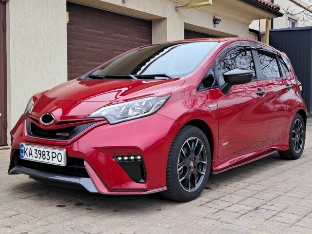 Красный Ниссан Ноут, объемом двигателя 1.2 л и пробегом 80 тыс. км за 13500 $, фото 1 на Automoto.ua