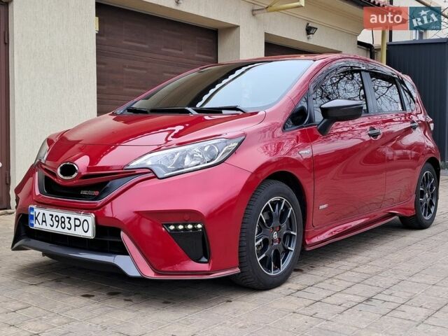 Красный Ниссан Ноут, объемом двигателя 1.2 л и пробегом 80 тыс. км за 13500 $, фото 1 на Automoto.ua