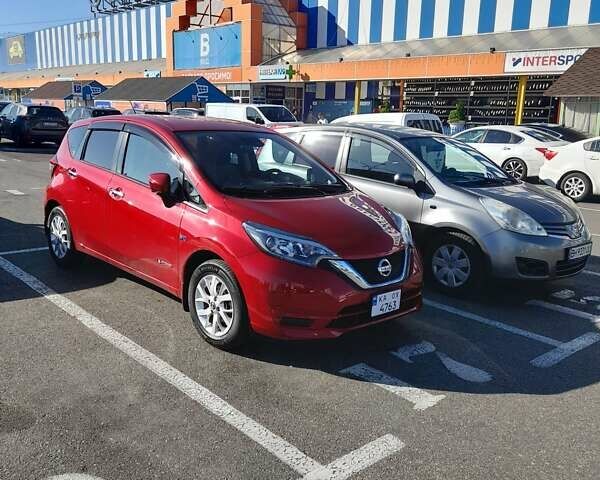 Красный Ниссан Ноут, объемом двигателя 1.2 л и пробегом 81 тыс. км за 11700 $, фото 1 на Automoto.ua