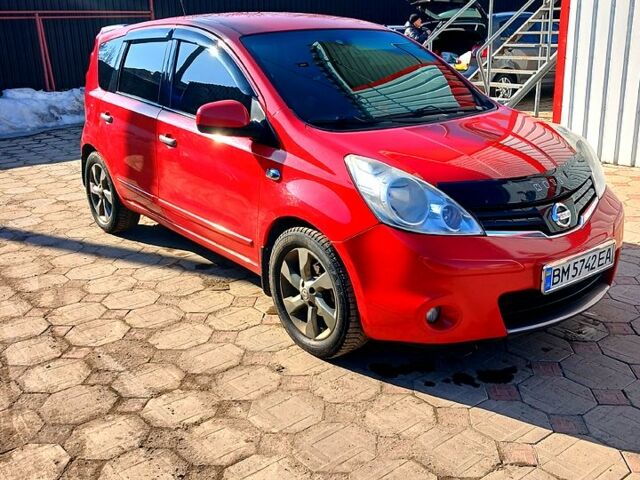 Красный Ниссан Ноут, объемом двигателя 1.5 л и пробегом 0 тыс. км за 6500 $, фото 1 на Automoto.ua