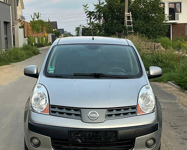 Ниссан Ноут, объемом двигателя 1.6 л и пробегом 253 тыс. км за 6000 $, фото 1 на Automoto.ua