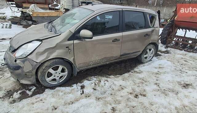 Ніссан Ноут, об'ємом двигуна 1.6 л та пробігом 230 тис. км за 1650 $, фото 1 на Automoto.ua